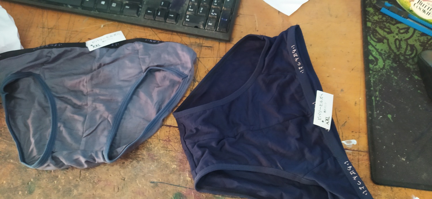 Hình một kiểu, hàng 1 kiểu. gửi đổi hàng lại bảo không có. được hoàn tiền thì vẫn phải tự chịu phí ship. tiền mất không mà không được gì