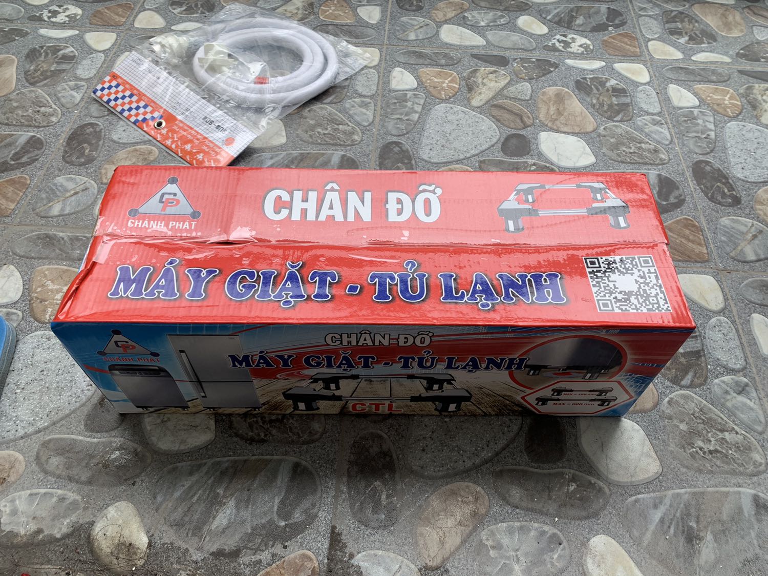 - Giao hàng đúng như lịch hẹn
- Hàng chất lượng, mẫu mã đúng như hình ảnh.
- Inox dày, nặng, chắc chắn.
- Chiều cao đủ cao để chống nước và bụi bẩn.