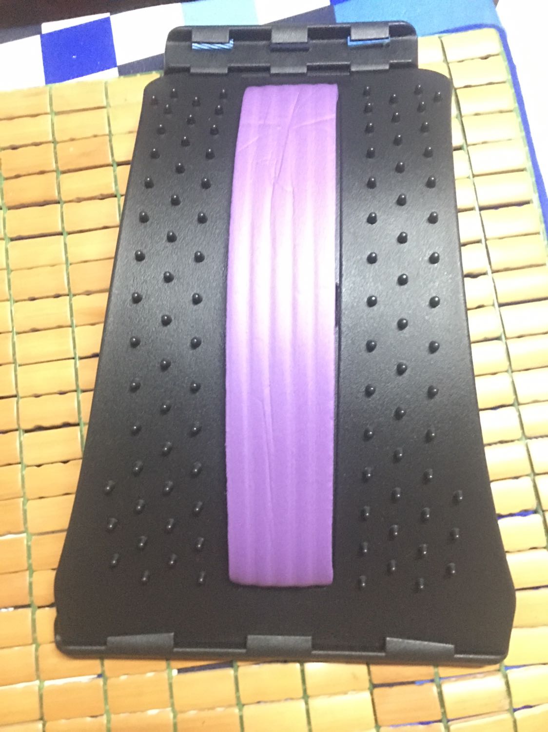 Shop dog gói chắc chắn, giao hàng nhiệt tình, thân thiện. Sản phẩm dug mô tả, lắp ráp dễ dàng. Cảm nhận ban đầu là nằm thấy có thư giãn xương sống nhe, nhug chưa bt cân nặng hơn 70kí thì nằm có dc k nữa, bằng mủ cứng nên sợ khung bị giòn dễ gẫy