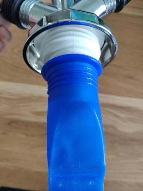 Rất hài lòng về bộ thoát nước này, nước không còn đọng lại gây muỗi và vi khuẩn nữa, sàn khô ráo sạch sẽ hết mùi, cám ơn Shop. 5 sao cho chất lượng