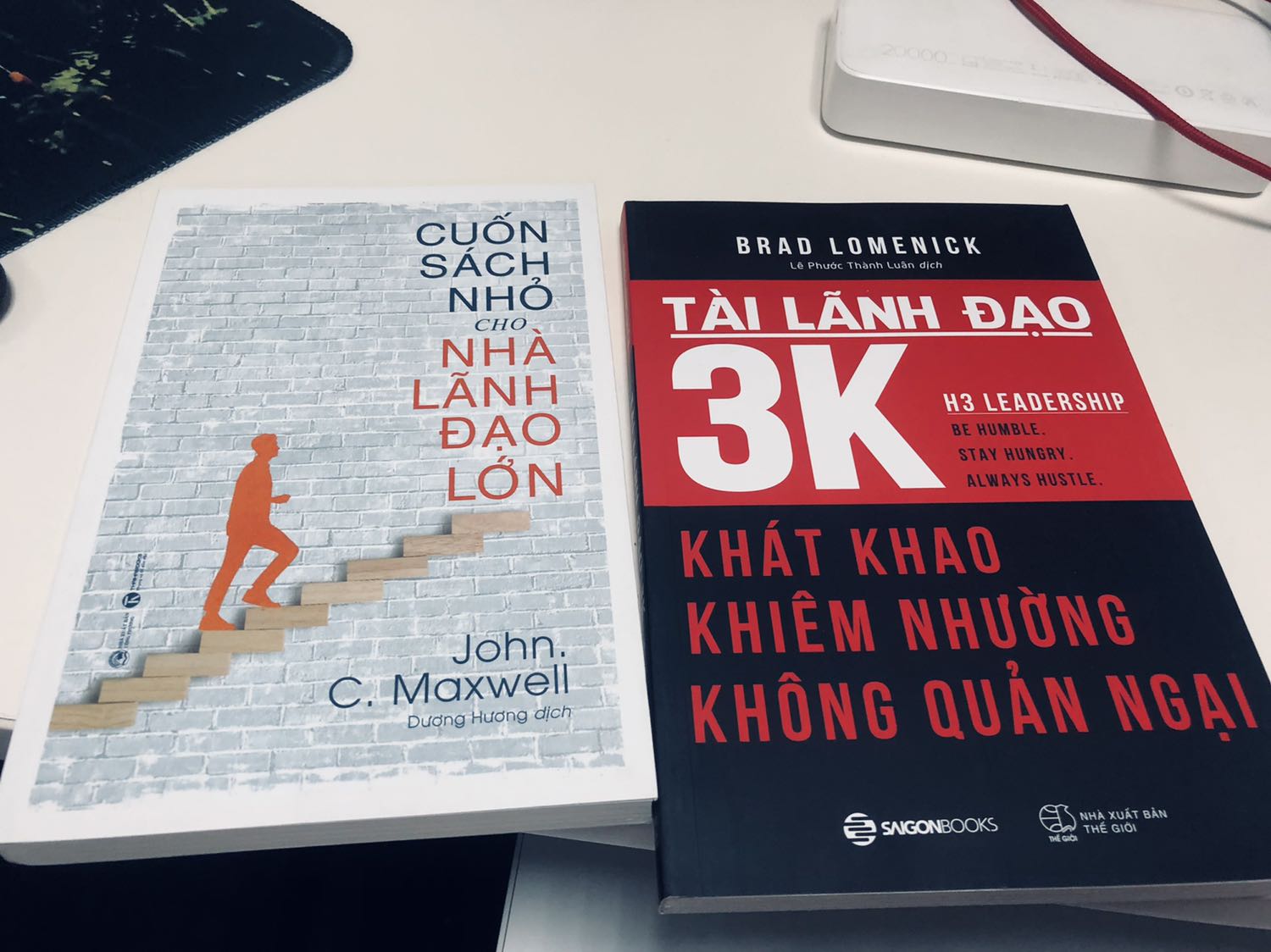 Sách đẹp mới cứng, giao nhanh, của tiki giao nên rất hài lòng, có điều mấy đợt sau này không thấy hoá đơn điện tử đính kèm trong đơn hàng đã giao như những lần đặt trước!