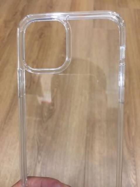 Viền nhựa dẻo, trong suốt,Mặt lưng kính trong suốt, đẹp mặt trơn, chống xước! thấy nói chống vân tay nhưng hình như vẫn có nhưng thôi giá vậy là cũng thấy ổn