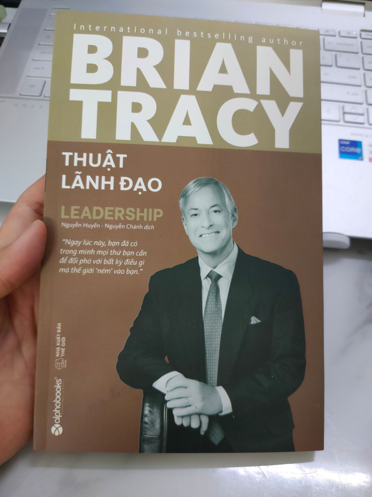 sách mới, đóng gói kỹ , giao hàng nhanh, rất hài lòng 👍