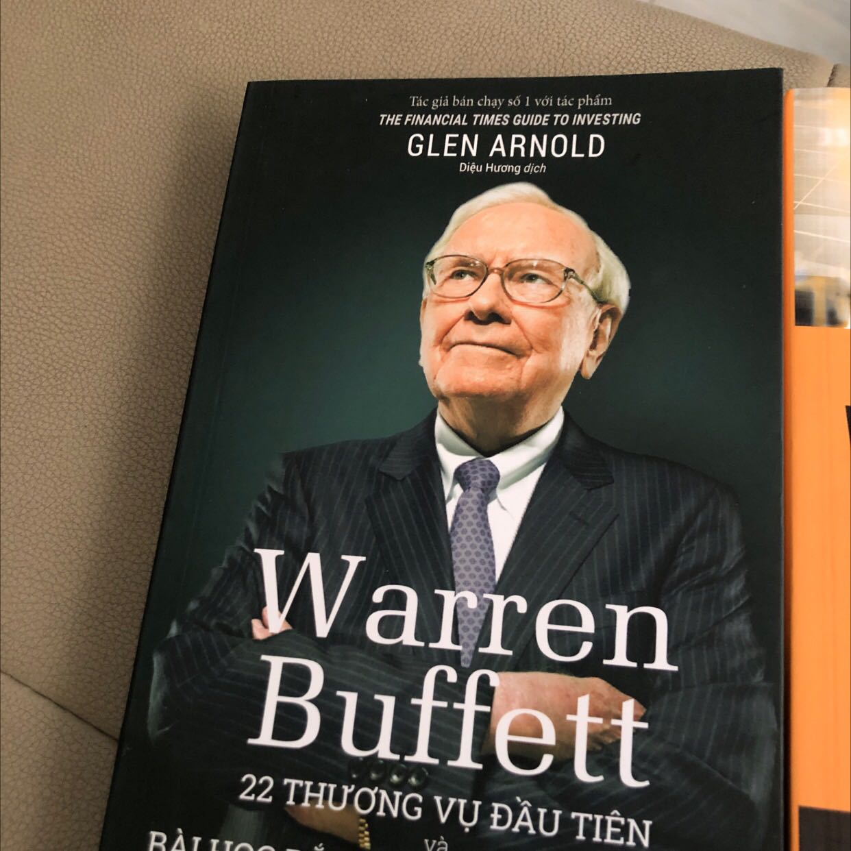 sách ok, 
phần quà tặng bookmark 9k shop ko giao