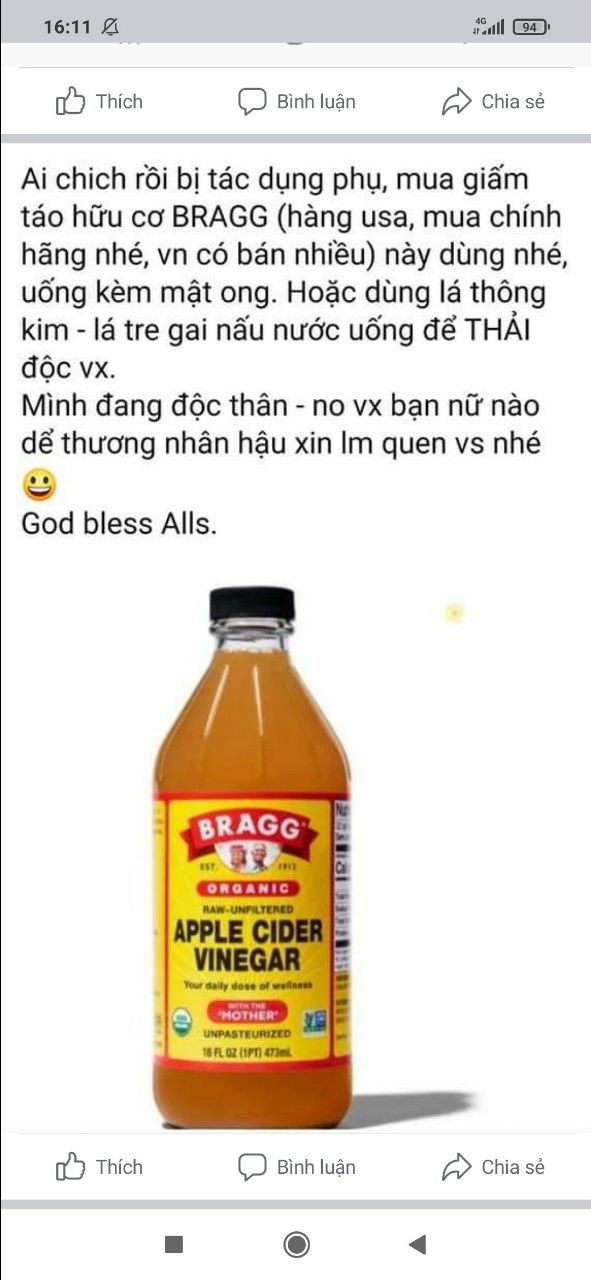 RẤT HÀI LÒNG; ĐÁNG MUA

HIỆU NÀY RẤT NỔI TIẾNG , CÒN GIẤM TÁO HỮU CƠ CÓ CỰC NHIỀU CÔNG DỤNG TỐT CHO SỨC KHỎE : RỬA RAU , LÀM SALAD, GỘI TRỊ GÀU, PHA CHẾ NƯỚC UỐNG...

EM MÌNH ĐANG GÀU NẶNG MỚI GỘI GIẤM 2 LẦN ĐÃ GIẢM , TÓC BỖNG BÓNG KHỎE HƠN.MÌNH CŨNG ĐANG DÙNG GỘI ĐẦU