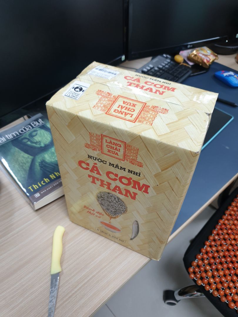 đóng gói cẩn thận. nc mắm thơm ngon ko quá mặn đóng gói cẩn thận. nc mắm thơm ngon ko quá mặn