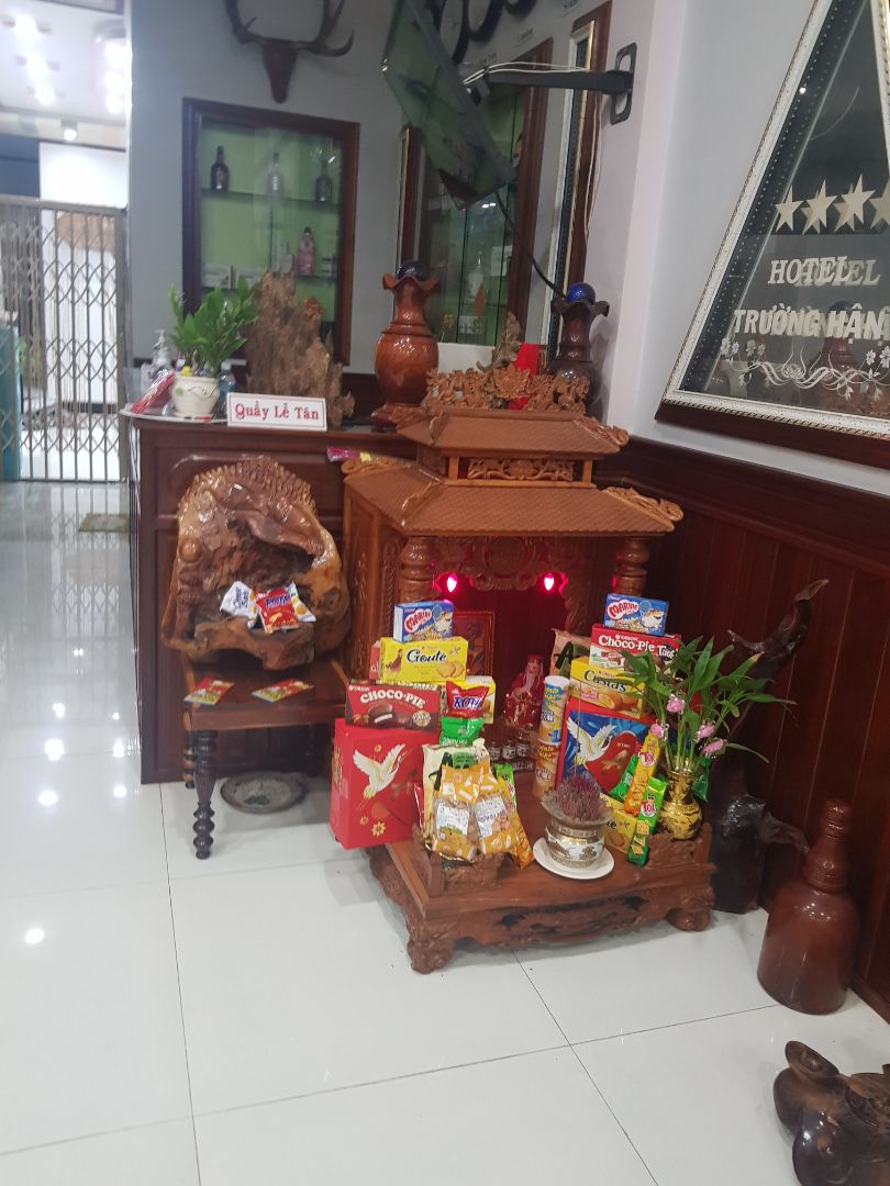 bánh ngon nhìn bên ngoài muốn ăn nhưng mình vẫn còn cúng chỗ ông địa khi nào mình ăn thử mình sẽ viết bình luận thêm. Nhìn chung bánh ngon mới và vận chuyển ok khg bị bể cái nào sẽ ủng hộ tip