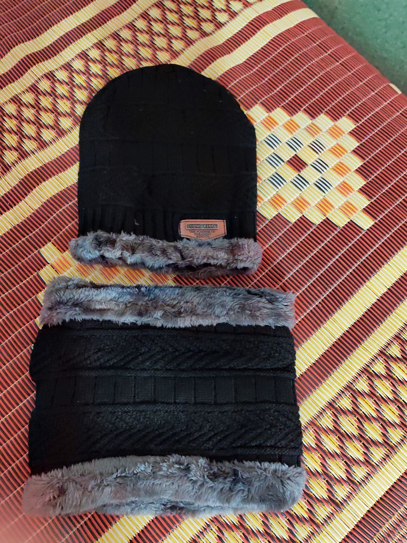 Hàng nhận đẹp và chuẩn như hình quảng cáo. Gần đây mua ko ít đồ mà bị treo đầu dê bán thịt ***. Hy vọng shop sẽ cố gắng duy trì sự chuyên nghiệp này. Nếu có nhu cầu thì mình sẽ ủng hộ shop trong tương lai.