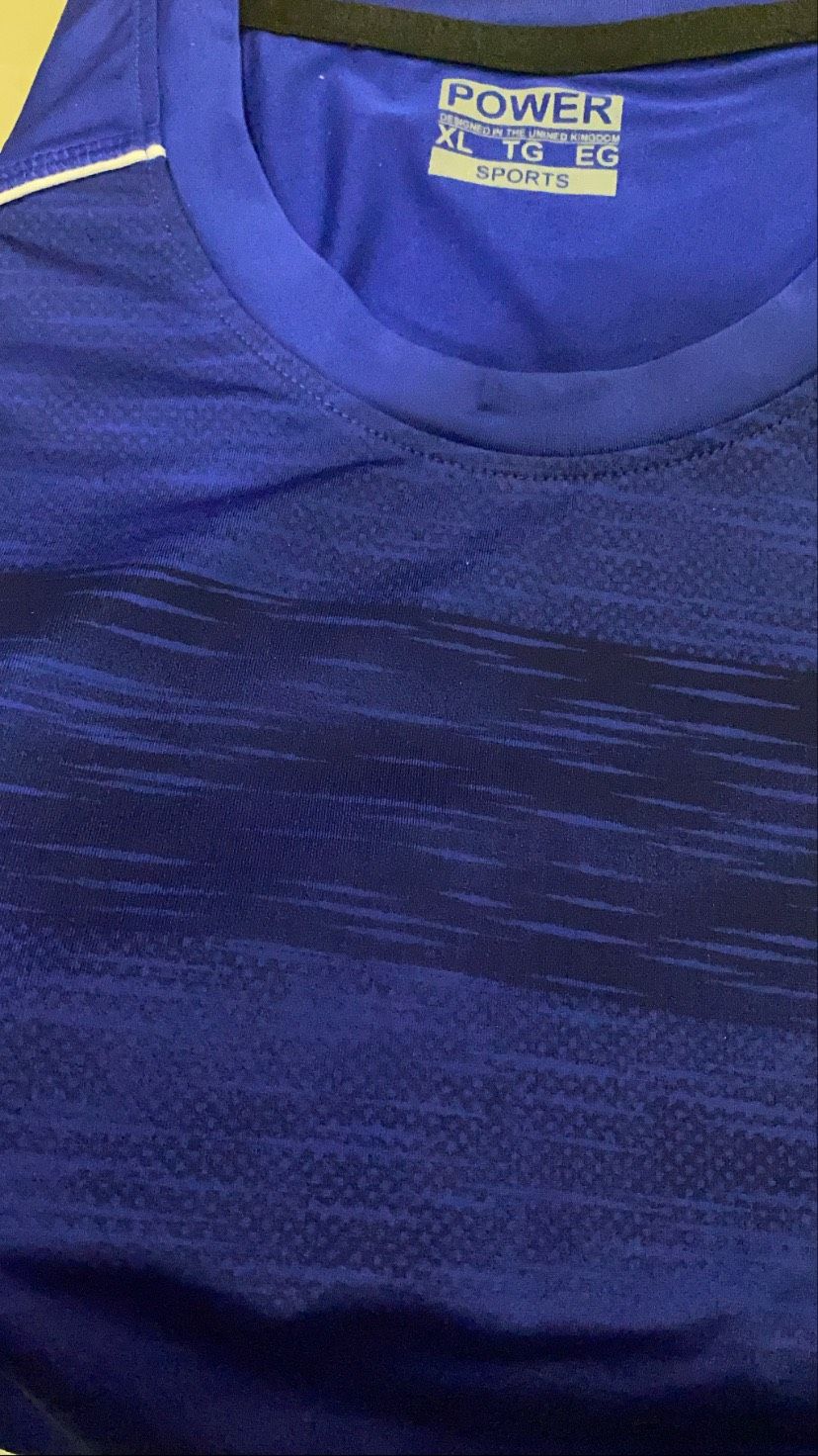 Vải mát, giao đúng size, đúng màu. Shop giao hàng nhanh, mọi ng nên mua nha