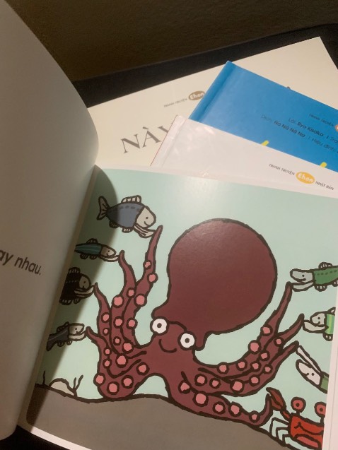 Sách đẹp hình vẽ rõ ràng câu chữ đơn giản. Sẽ quay lại mua tiếp, thấy sách tốt