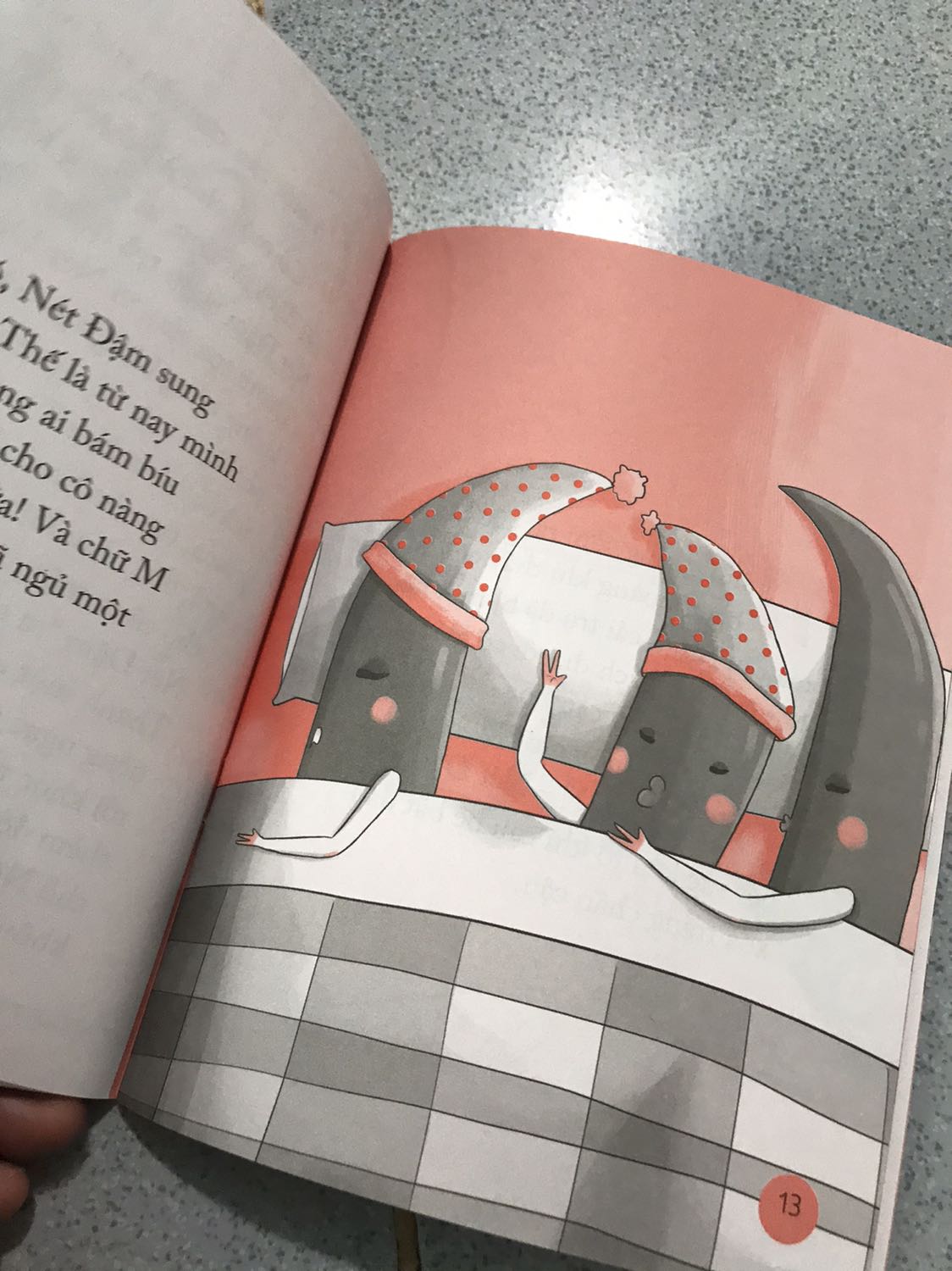 Săn sale 1k sách ưng cực kỳ nha. Ship nhanh có bài học ẩn dụ dạy trẻ em bé trai là phải nhường nhịn ga lăng với bé gái. Tks Tiki nhé ?????????