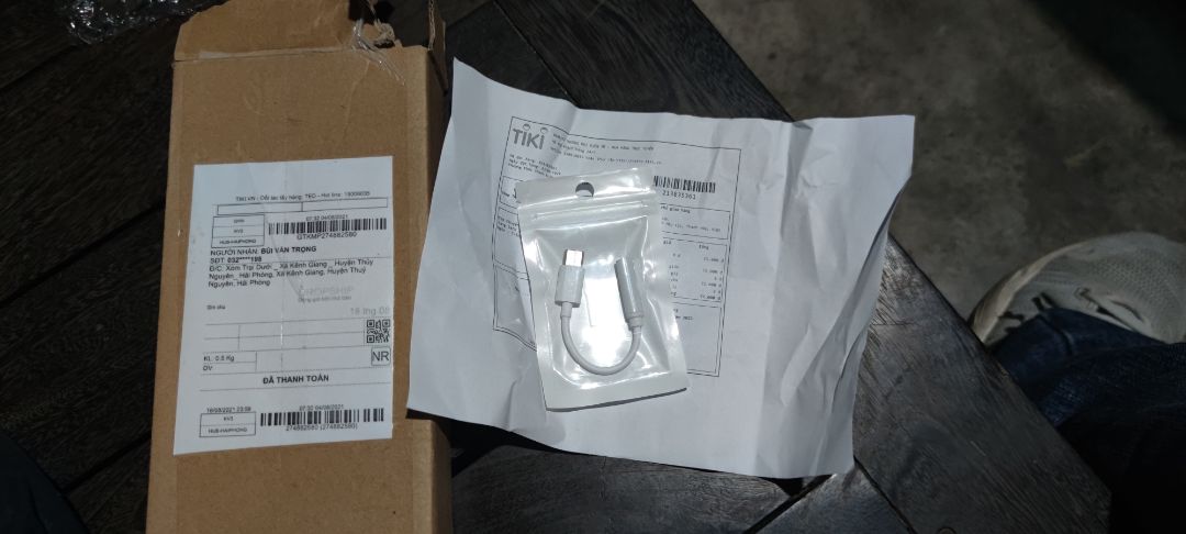 mua kính mắt gửi thành cái này shop làm ăn kiểu gì vậy