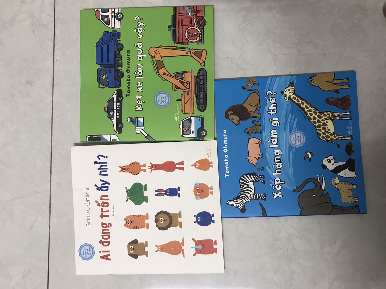 Giao hàng nhanh, đóng gói kỹ, mua được flash sale nên giá rẻ, nội dung phù hợp cho các em nhỏ