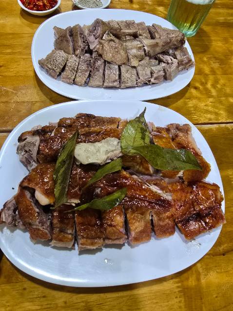 Nhẹ nhưng khi dùng, các nút bấm rõ ràng.