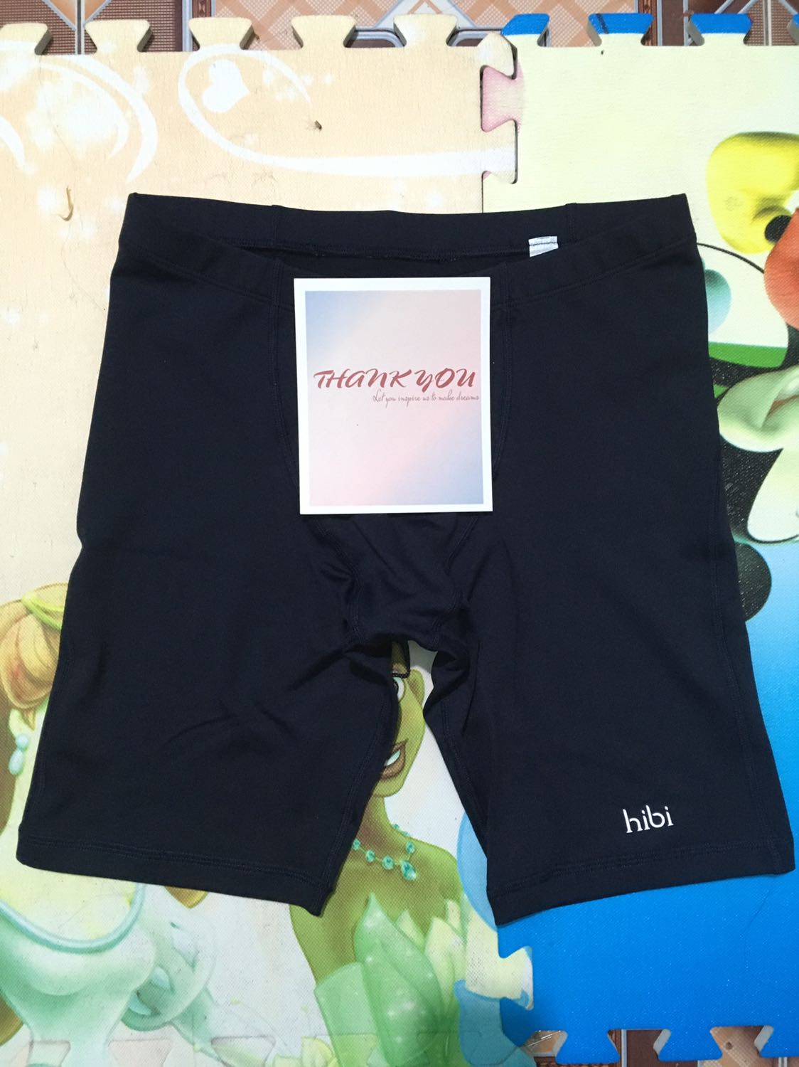 Mình đánh giá chất lượng quần rất tốt tuy nhiên mình chưa hài lòng vì Quần size M mình nhận đc hơi ngắn so với mong đợi. Mình cần chiếc quần dài hơn để sát với đầu gối hơn. Size L có dài hơn size M nhiều ko shop?