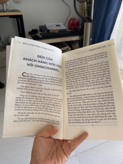 một quyển sách rất đầy đủ về bán lẻ hợp kênh Omni Channel được đúc kết từ chính kinh nghiệm thực chiến nhiều năm của tác giả.