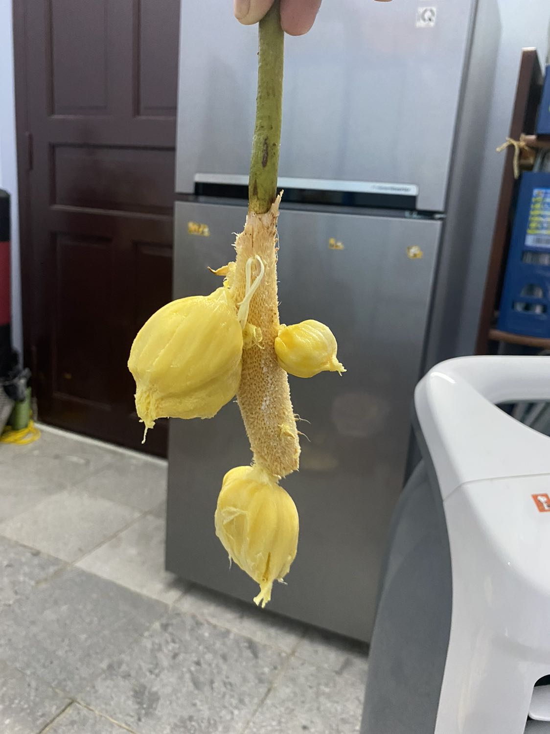 miếng dán chất lượng, bám dính tốt, cảm thấy hài lòng, sẽ ủng hộ shop lần sau