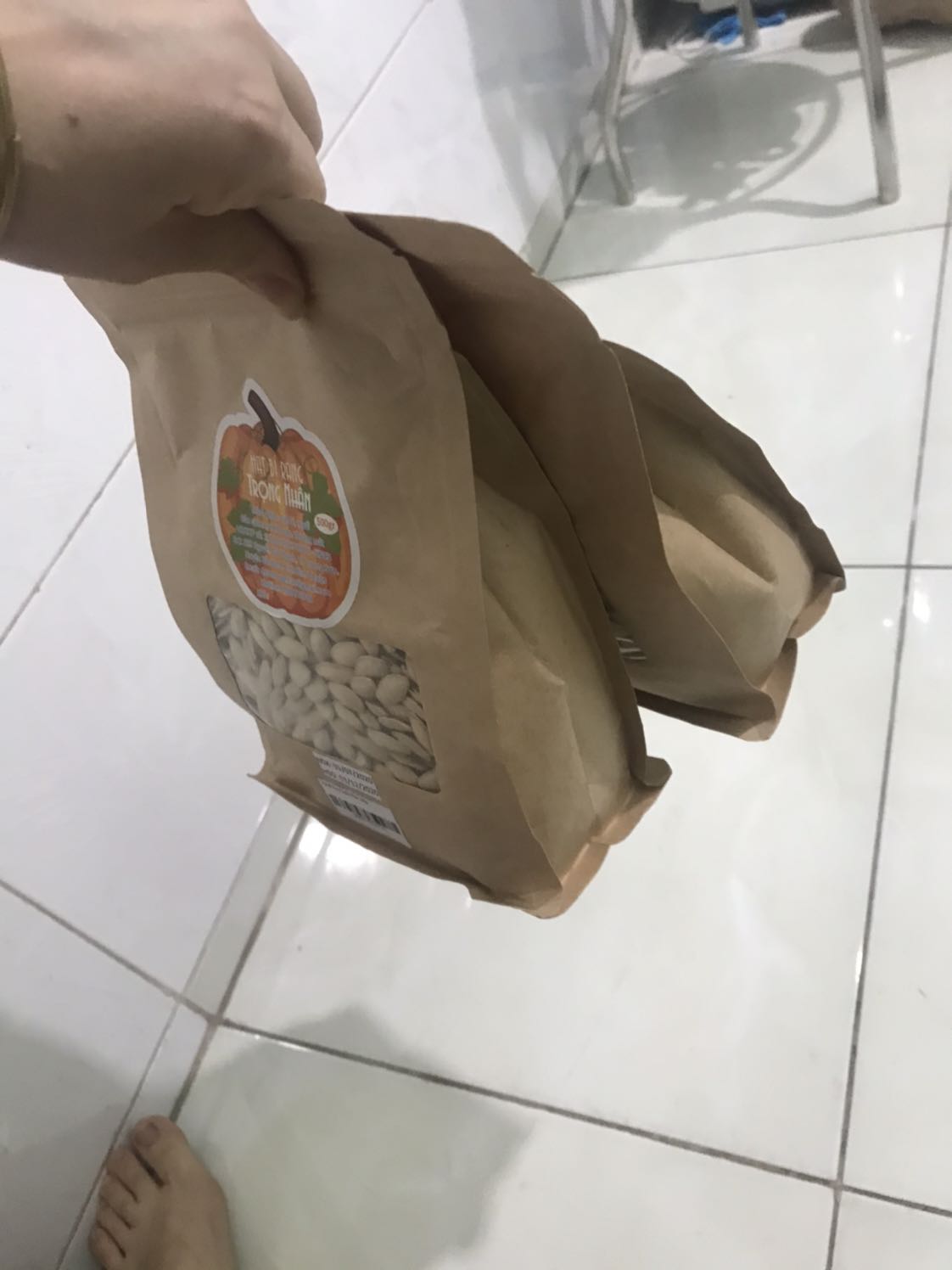 Ngon lắm nha mọi người, nên mua nhé
Đóng gói cẩn thận
Hạn sử dụng đầy đủ hết ấy
Hạt bùi, giòn tan!!! 
Sẽ ủng hộ shop lần 2 nè