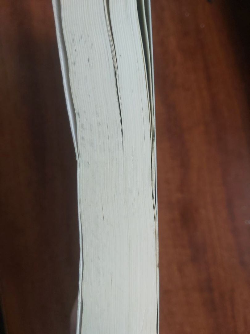 khá là tệ , sách k có phần bìa ở bên ngoài , trong lúc vận chuyển thì các góc sách bị nhăn , hư hỏng . Giấy thì bị mốc. Khá thất vọng với đơn lần này