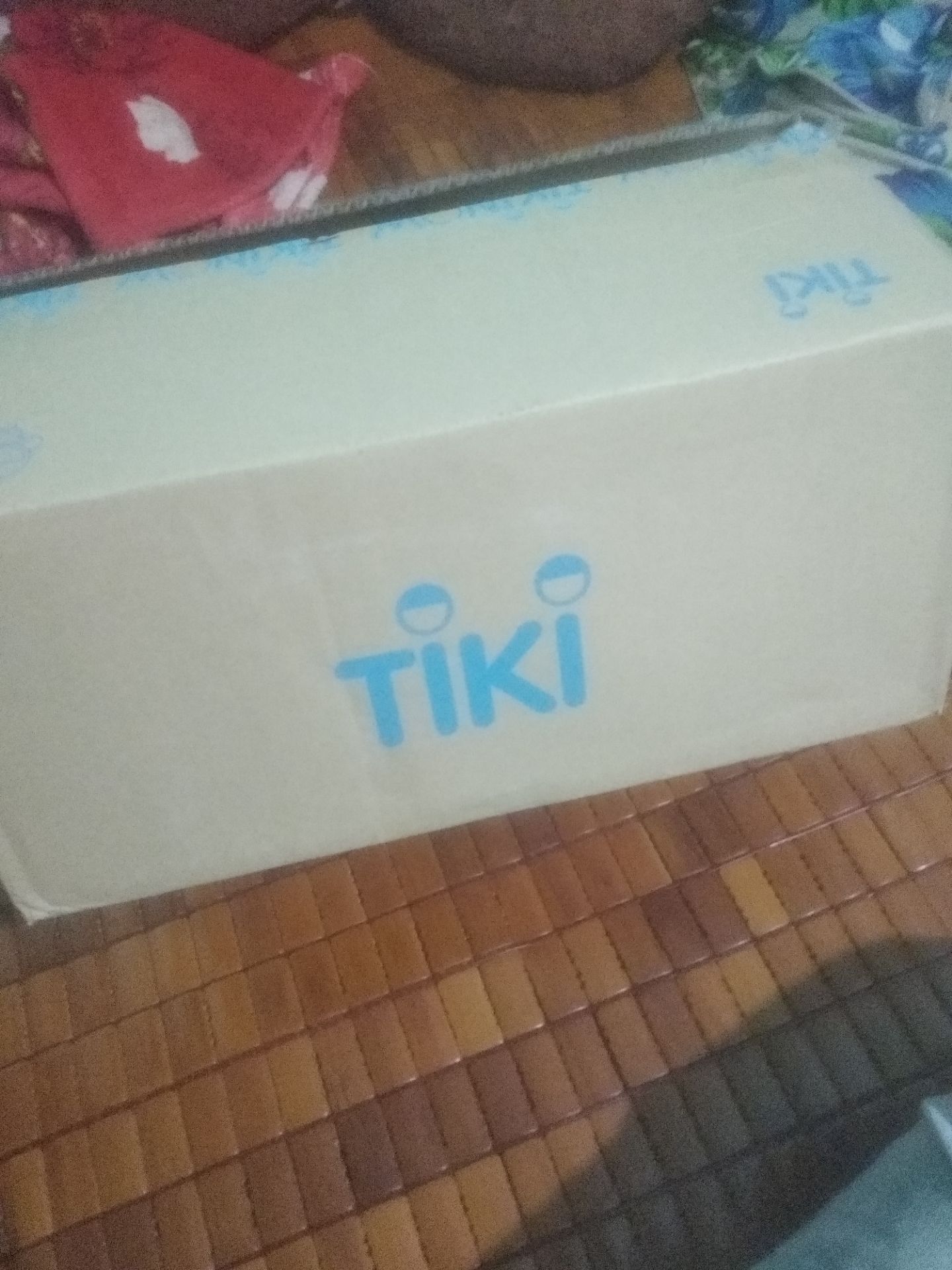 nói chung là hộp full box đẹp hộp nguyên không cấn móp ì , đặt 18h hôm trước 9h sáng hôm sau shiper ninjavan gọi nhận hàng ,  nhưng sach khổ nhỏ nha mọi người không như kì vọng