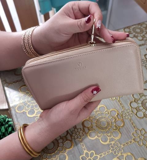 Màu giống hình,  dây kéo trơn mướt,  mình mua khi giảm giá còn 160k vừa ý chất lượng đi kèm giá tiền Màu giống hình,  dây kéo trơn mướt,  mình mua khi giảm giá còn 160k vừa ý chất lượng đi kèm giá tiền