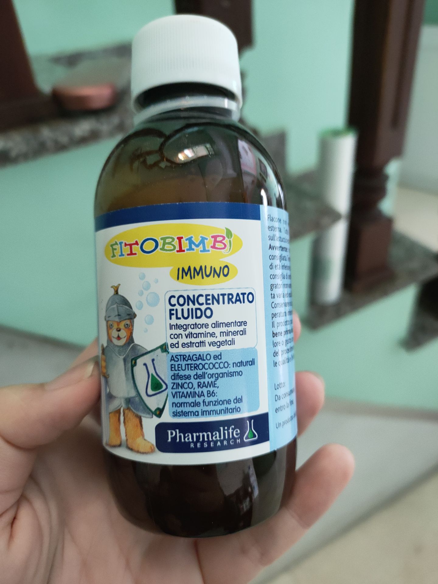 tư vấn khách hàng tận tình, thông tin hữu ích, mình dùng cho con theo hướng dẫn thấy khá ổn, vị thảo dược hơi khó uống xíu nên bạn lớn không thích, bạn bé thì hợp tác