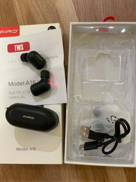 Giao hàng nhanh, đóng gói cẩn thận, mẫu mã đẹp,kết nối ổn định và âm thanh rất hay. Mình mua nhiều đồ điện tử trên tiki rồi và lần nào cũng rất hài lòng...