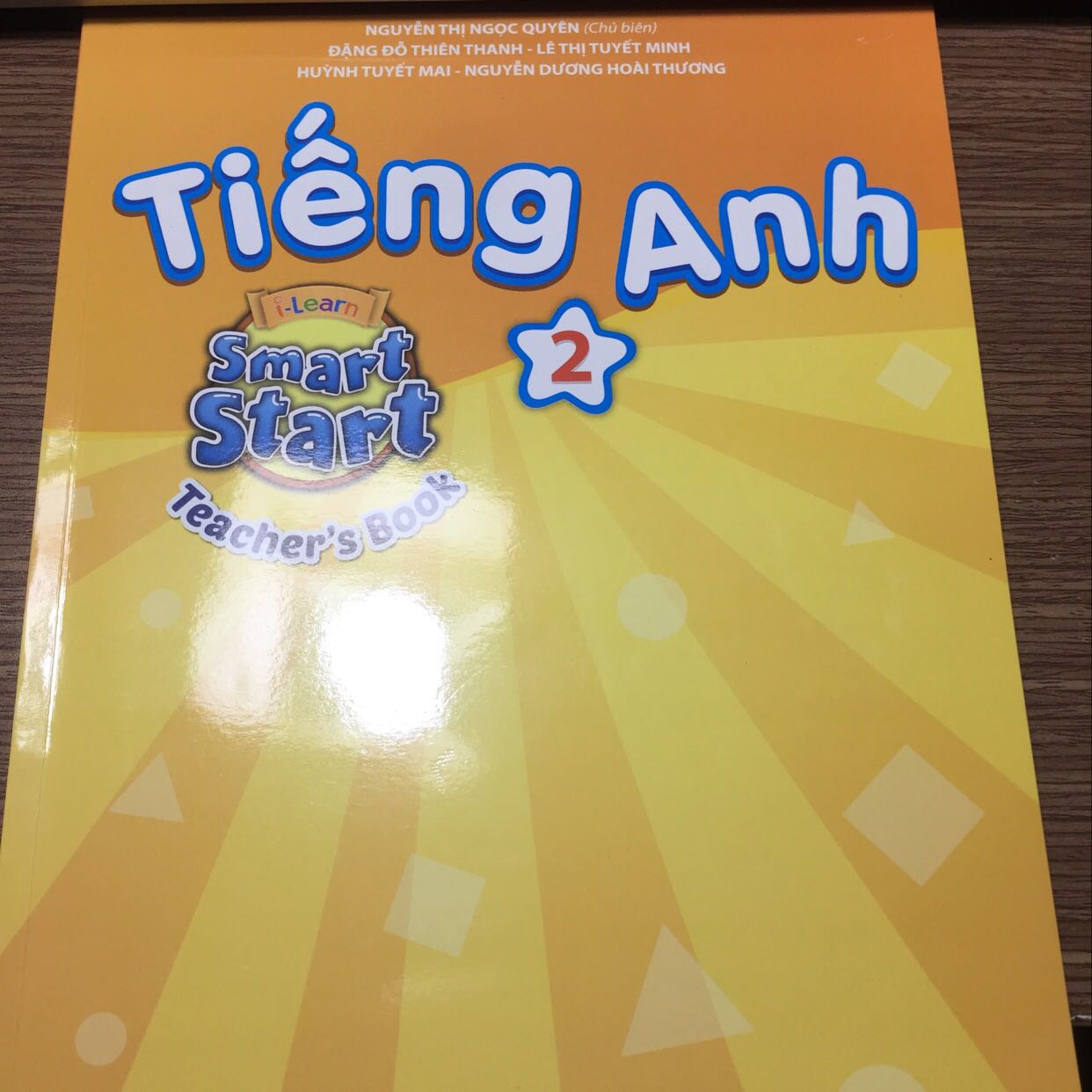 Hình ảnh đẹp, có trò chơi tương tác với học sinh.