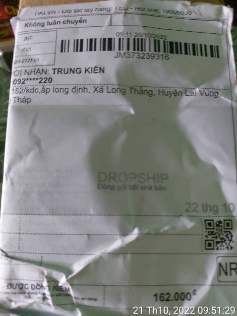 Dùng sản phẩm do bận nên gần 2 tháng nay mới đánh giá :> dung dịch có màu vàng giống như mật ong vậy,mùi thơm của thảo mộc rất dịu nhẹ và mát cậu bé,sau này dùng hết lại mua lọ nữa tiếp quá đã luôn 😝, mấy ông nên mua nha