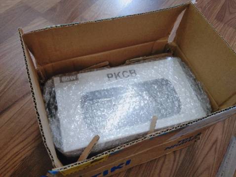 Đóng gói siêu đẹp, tưởng được tặng quà gì cơ. Loa cầm chắc tay, âm thanh khá tốt, vang, êm. Tầm này là quá ổn áp rùi