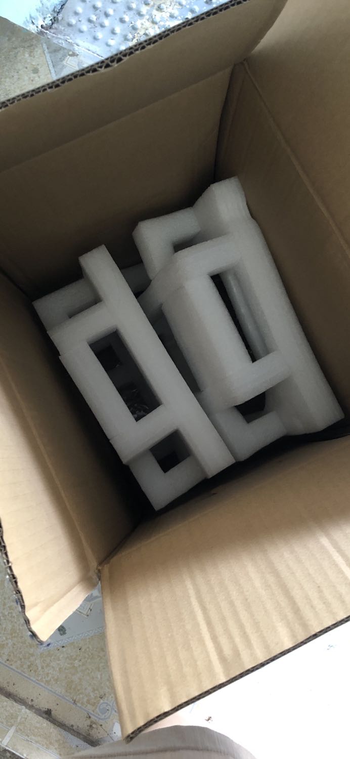 Không thấy phiếu bảo hành bên trong thùng, tiki vui lòng hỗ trợ cung cấp phiếu bảo hành nhé .Trong thùng chỉ có hướng dẫn sử dụng.