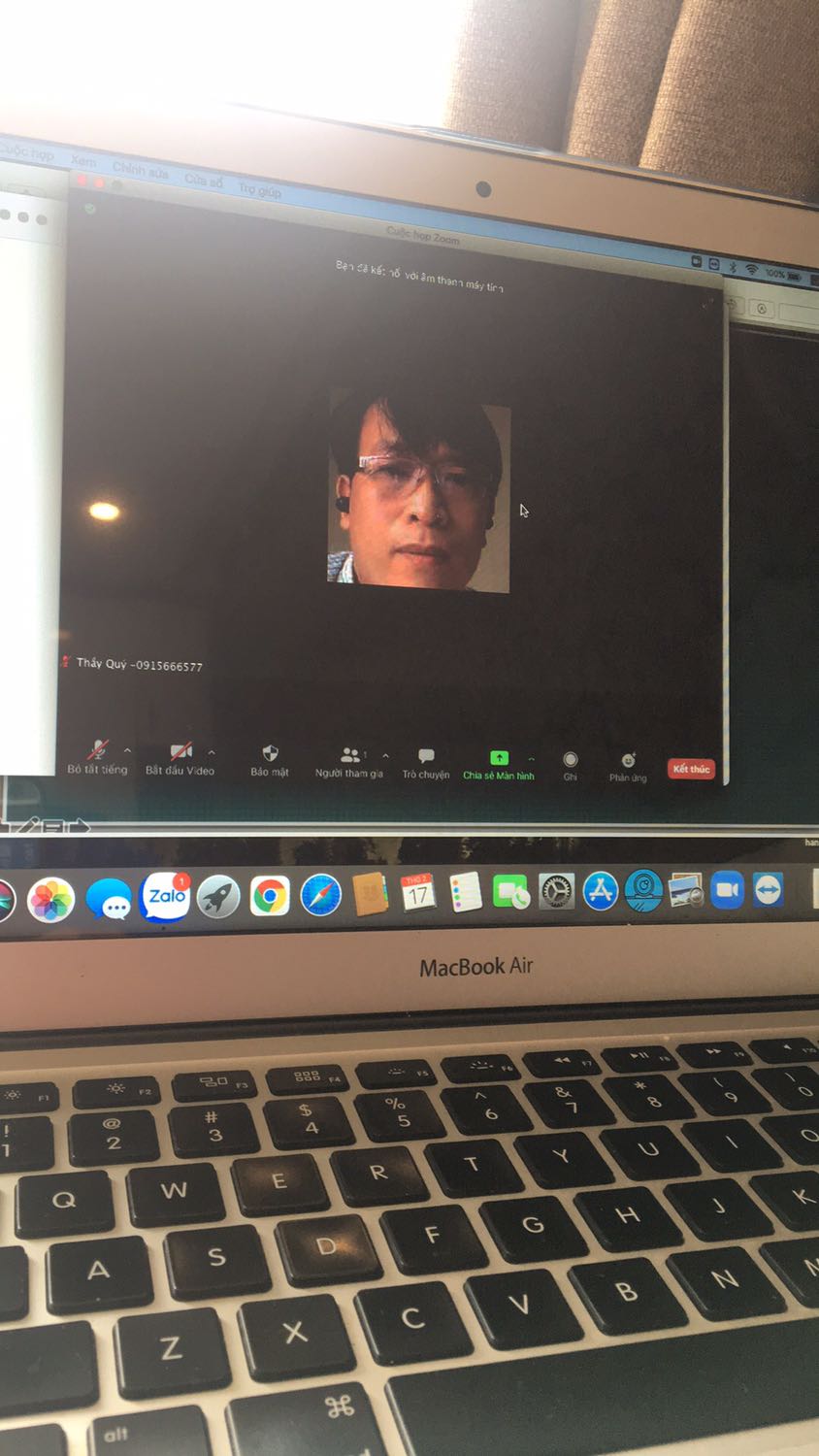 Tiki giao hàng siêu nhanh! Gần đây mua đến 3 Sim của tiki rồi! Rất yên tâm! Sau khi bị *** *** 1 phát thì giờ chỉ còn tin tưởng khi mua hàng trên Tiki. Mong Shop hỗ trợ tối đa trong quá trình dùng.