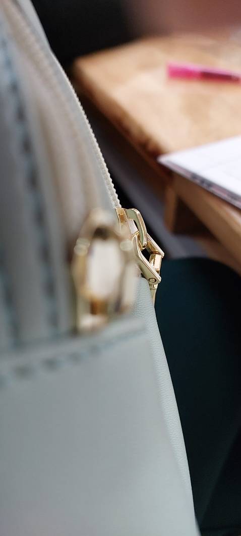 Sản phẩm ko có khuy kéo đổi đc ko