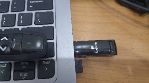 Chất lượng tạm ổn, giao hàng hơi lâu, cho 5 sao vì shop có nhiều quà tặng mặc dù chẳng làm gì với mấy thứ quà tặng đó