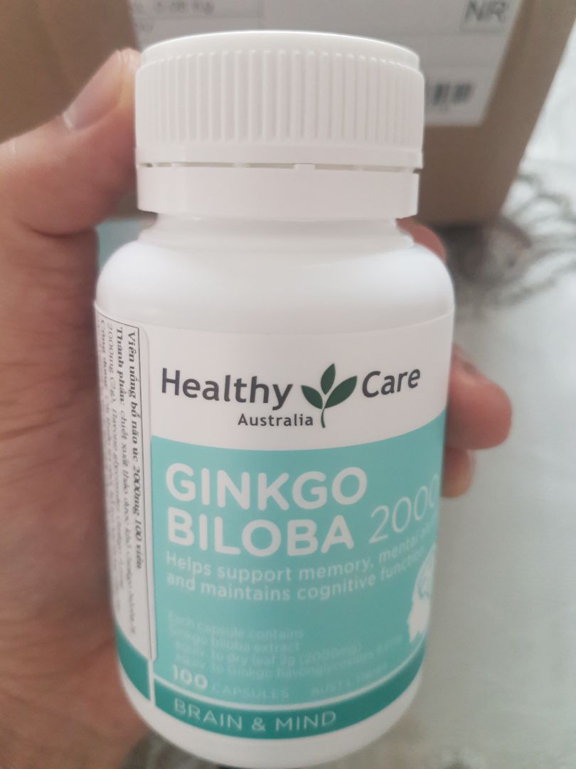 Shop đóng gói cẩn thận, gửi nhanh. Sản phẩm có tem mác cẩn thận, so sánh với các dấu hiệu để phân biệt hàng giả ở trên mạng thì k thấy nên chắc là sản phẩm chính hãng. Mới uống viên này được 1 thời gian ngắn, 1 viên/ngày nên chưa thấy tác dụng gì cụ thể, sẽ phải đợi lâu hơn để biết hiệu quả của thuốc.