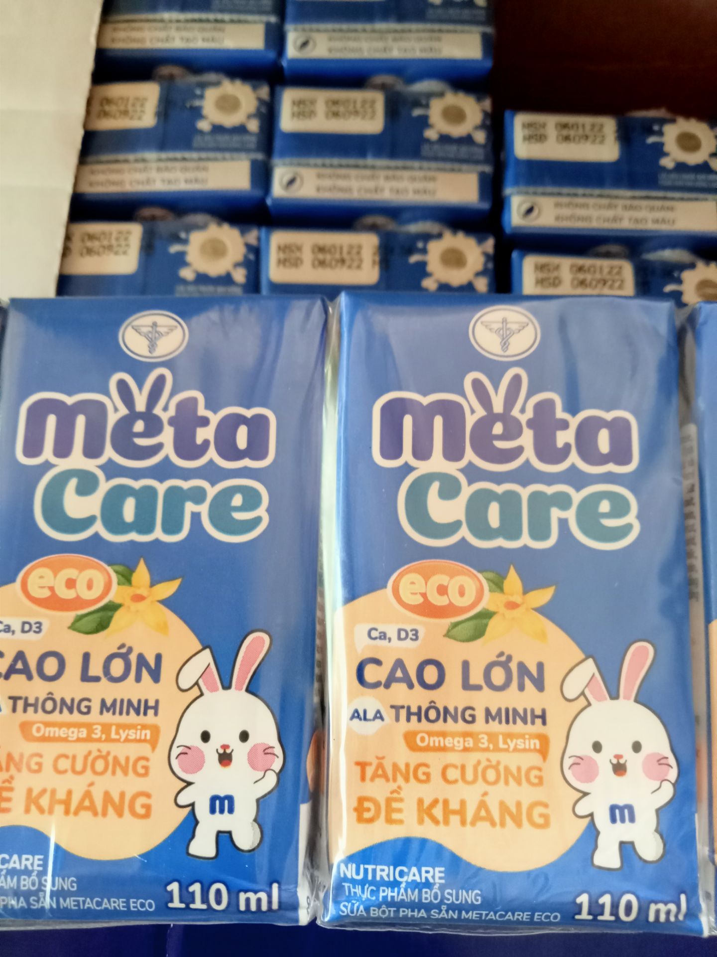 hang mẫu mới hả shop.giao ko như hình hang mẫu mới hả shop.giao ko như hình