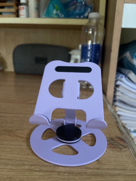 Kệ đẹp, cứng cáp, giá mà phần thân đỡ cao thêm vài cm để khi để đt dọc lướt *** thì hết í! Thank shop