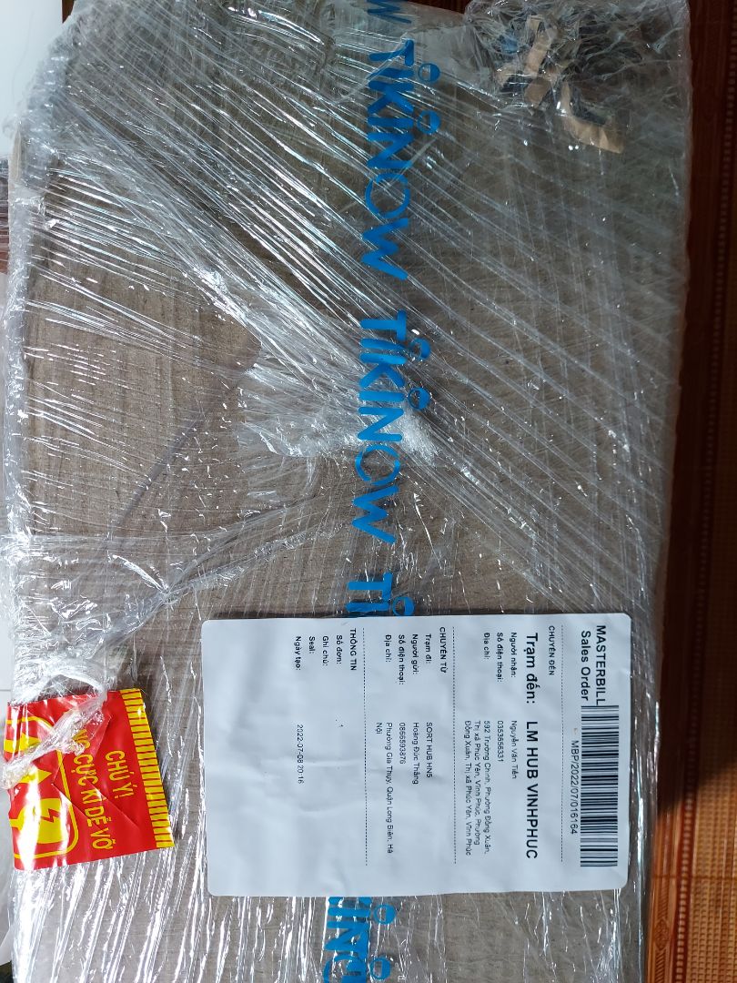 1. Mua về tay với giá 157.000đ (cả hàng+ship), giá này rẻ
2. Giao hàng nhanh đặt hôm qua nay nhận được
3. Hàng mới sản xuất không lo về hạn sử dụng
4. Đã uống thử, mình thì thấy ok vợ thì lại chê nên không biết thế lào🤣