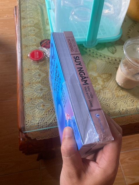 - Đóng gói cẩn thận. 
- Giao hàng nhanh. 
- Bề ngoài sách đẹp và bắt mắt