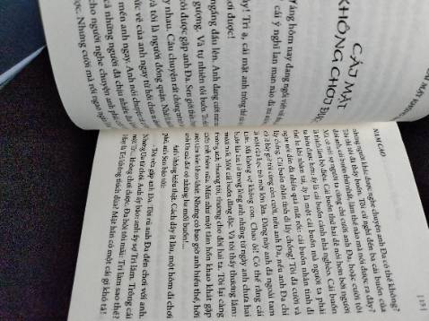 Sách khá nhỏ, gọn, mỏng nhẹ. Đây là cuốn tái bản lần 1 nhé. Cỡ chữ ổn đọc được