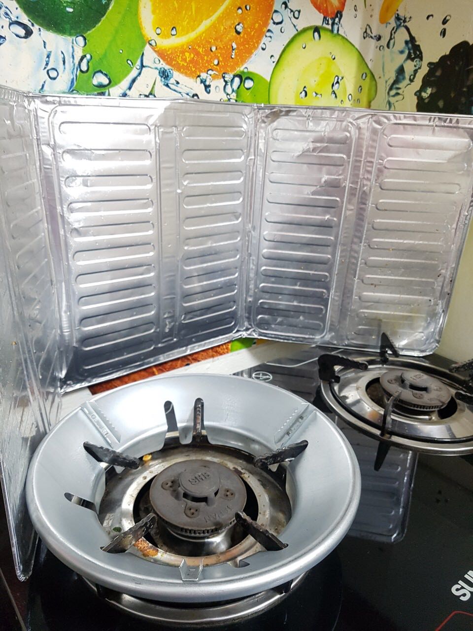 Sản phẩm chắc chắn , giống hình. Chắn được gió tạt lửa .mình mới đun 1 lần thấy chưa han gỉ. Nói chung hài lòng , tks shop