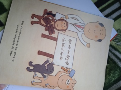 Sách hay, bé nhà mình rất thích. Lần trc mua mấy cuốn, bé chủ động bảo mẹ mua thêm những quyển này. Thấy con thích đọc sách và thuộc được nội dung nên mẹ không ngần ngại mà đặt tiếp cho con😘😘