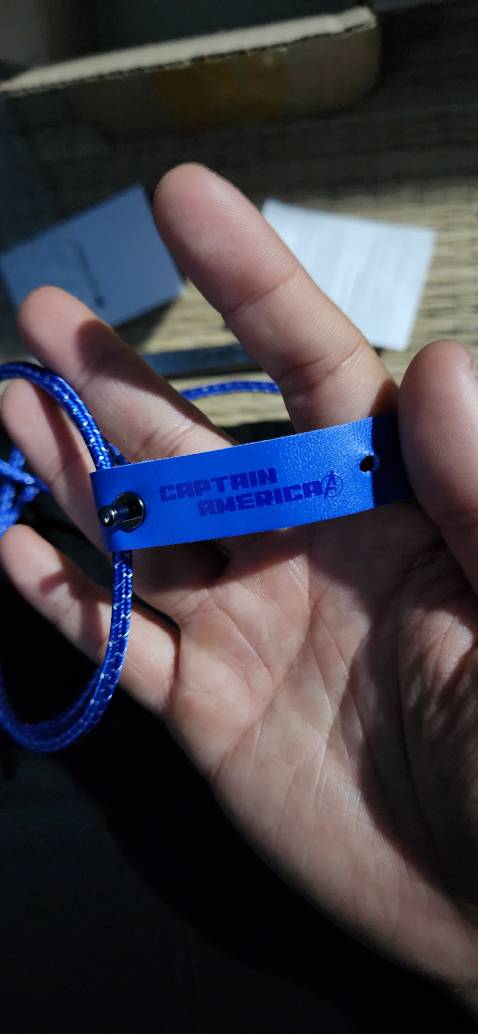 Dây Anker chắc chắn khỏi phải bàn, thêm skin Marvel nữa đúng khỏi chê.
Đánh giá 5 sao 🌠