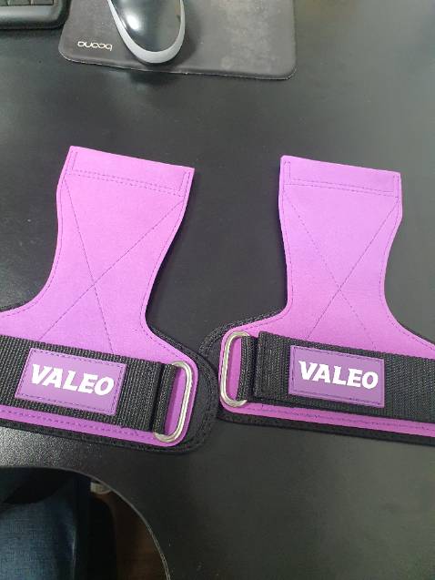 Dùng rất tốt, ôm tạ gọn, trợ lực khỏe