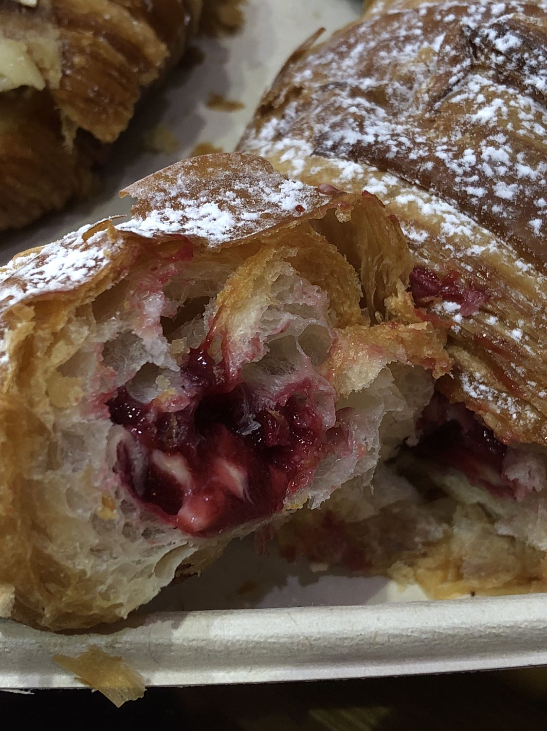 Đóng gói cẩn thận, thời gian giao hàng hơi lâu. Mì ăn ngon hihi Đóng gói cẩn thận, thời gian giao hàng hơi lâu. Mì ăn ngon hihi