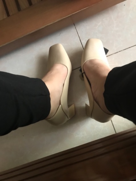 Mình đã nhận giày rồi. Cực kỳ ưng ý, đẹp lắm và dễ đi mọi người ạ! Phom giày chuẩn, cao 7cm mà dễ đi vô cùng👍🏻👍🏻👍🏻