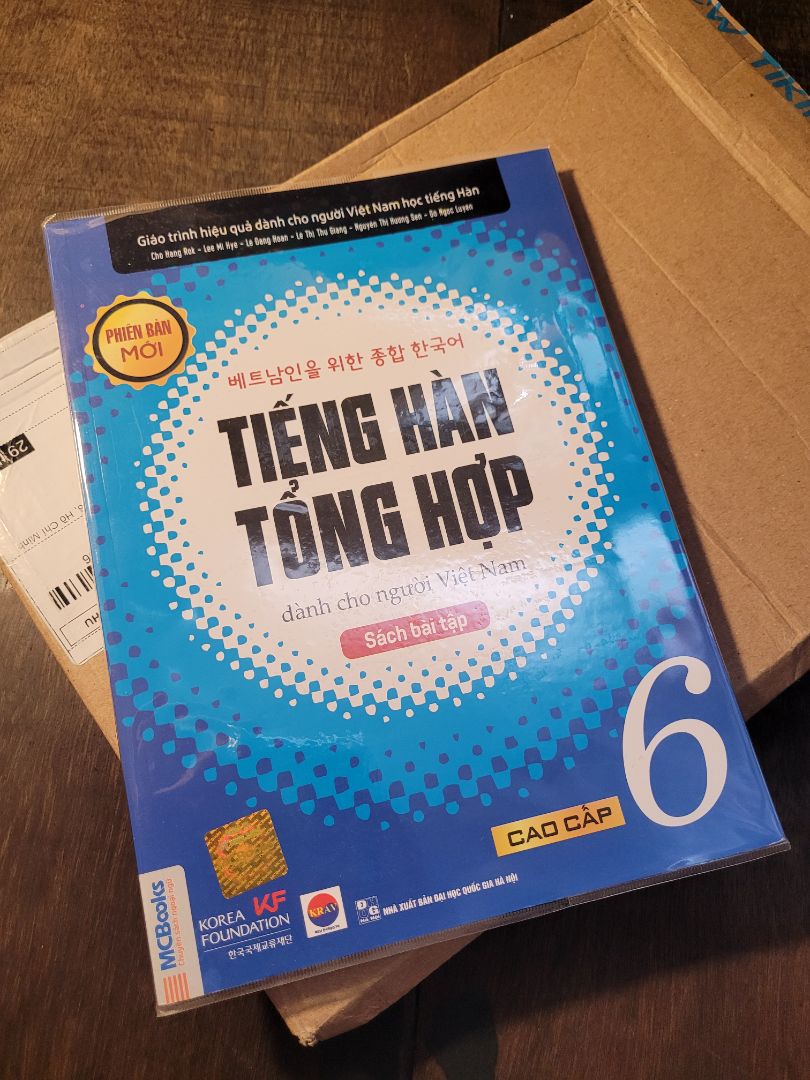 sách đẹp giao nhanh không cấn móp. Nội dung phải học kèm cuốn bài học mới hiệu quả.