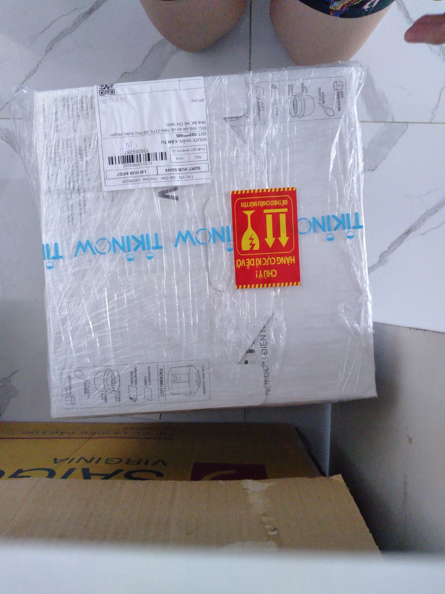 Cảm quan sau 2 tháng sử dụng: 
+ Nồi đẹp, thiết kế sang 
+ Nấu cơm ổn, khả năng giữ nhiệt rất lâu 
+ CSKH Tiki chưa làm mình hài lòng lắm