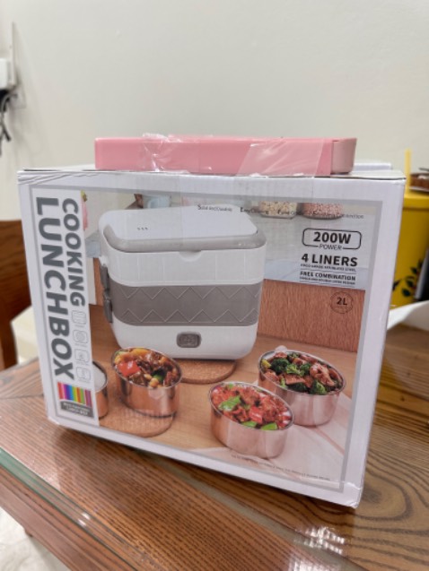 Giao hàng nhanh. Gói hàng cẩn thận. Chất lượng
Hộp cơm đẹp chắc chắn không có mùi nhựa và mùi inox