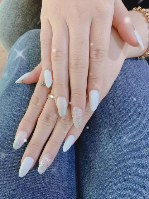 y như quảng cáo . chất vải ok , ưng quá sshop . rẻ mà ngon ... cho shop 5* 
Khăn dày, chất mịn, bám tốt. màu sắc rất chuẩn!! Tôi mua sản phẩm này cỡ đại 30cm x 40cm cái trước mua của chỗ khác bị nhỏ lọt hẳn vào so với cái lần này!!!